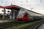  Talent  4024 054-1 wartet in Tulln auf die Abfahrt nach St.Plten. (17.4.2006)