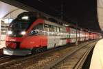 4024 089 mit 4124 022 „Pannoniabahn“ auf der Fahrt als S 15 28841 „Therme Laa“ von Laa an der Thaya (Laa) nach Wien Htteldorf, hier zum sehen im Bahnhof Wien Floridsdorf; am