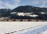 Ein 4024 nach Telfs-Pfaffenhofen am 29.01.2011 unterwegs bei Schwaz.