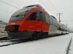 4024 097 als R 4613 (Lienz - Villach Hbf) wartet in Dellach im Drautal auf die Kreuzung mit railjet 531 Richtung Lienz, 5.12.2014