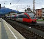 4024 104-4 als S1 4244 (Spittal-Millstättersee - Friesach) am 6.10.2015 bei der Abfahrt in Spittal-Millstättersee.