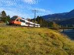 4024 117-6 als R 4866 (Spittal-Millstättersee - Lienz) am 7.11.2015 bei der Einfahrt in Berg im Drautal.