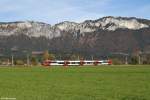 4024 als REX 5015 am 24.10.2015 bei Oberndorf in Tirol.