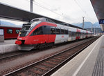 4024 112-7 als S1 4260 (Lienz - Friesach), am 29.3.2016 beim Halt in Spittal-Millstättersee.