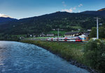 Der eigentlich bei der S-Bahn Steiermark im Einsatz stehende 4024 041-8, hält als S1 4245 (Friesach - Lienz), an der Haltestelle Berg im Drautal.