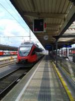 4024 114-3 als S2 4318 (Rosenbach - Feldkirchen in Kärnten) am 3.9.2015 beim Halt in Villach Hbf