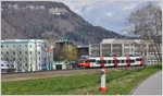 R5715 von Buchs SG nach Feldkirch bei Schaanwald. Zufall oder nicht, die Wasserhydranten tragen die ÖBB-Farben. (29.03.2016)