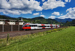 4024 050-9 fährt als S3 5075 (Schwarzach-St. Veit - Salzburg Liefering), bei Pfarrwerfen vorüber.
Aufgenommen am 7.8.2016.