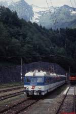 4030 306-7 fhrt im Bahnhof Hieflau Verschiebebahnhof ein (Juli 1995)
