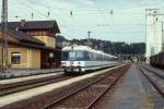 4030 312-5 wartet im September 1986 im Bahnhof Feldkirchen in Kärnten auf Fahrgäste nach Villach