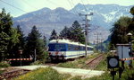 4030 315-8 verlässt im Juni 1995 Eisenerz in Richtung Hieflau, im Hintergrund der Erzberg und der Eisenerzer Reichenstein