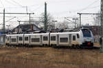 Die ODEG mit Triebfahrzeugen der BR 4746 und der BR 650 in verschiedenen Farbvarianten bei der Kreuzung bzw.