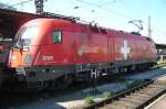 BB EM-Lok Schweiz Taurus 1116 075-1 in Salzburg-Hauptbahnhof als 
Triebfahrzeug fr EC 163 kommend aus Basel. Mai 08