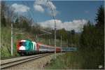 EM Lok 1216 004  Italien  fhrt mit IC 533 von Wien Sd nach Villach.