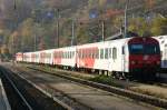 Steuerwagen 80-73 207-7 des R 2322 bei der Einfahrt in Payerbach-Reichenau.