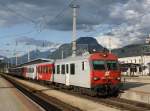 Der REX nach Innsbruck am 11.06.2009 bei der Ausfahrt aus Wrgl Hbf.