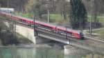 Der RJ 165 auf der Innbrcke bei Brixlegg am 10.4.2012.