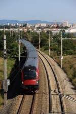 Die BB Railjet Garnitur 45 fhrt am 24.08.12 von Wien Meidling in Richtung Graz.
Hier bei Mdling.