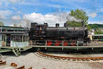 Die ehemalige ÖBB-Dampflok 392.2530 der ÖGEG, Baureihe 478, Bj. 1927, am 05.06.2017 in bester Fotopose auf der Drehscheibe des Lokparks Ampflwang.