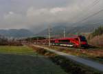 Ein Railjet nach Wien West am 01.12.2012 unterwegs bei Terfens.