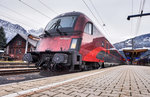 80-90.720 an der Spitze vom railjet 632 (Lienz - Wien Hbf), am 9.11.2016 in Lienz.