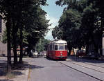 Wien Wiener Stadtwerke-Verkehrsbetriebe (WVB) SL44 (L4 605 (SGP 1962)) XVI, Sandleitengasse / Gomperzgasse am 17. Juli 1974. - Neuer Scan eines Diapositivs. Film: AGFA CT 18. Kamera: Minolta SRT-101.