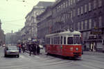 Wien Wiener Stadtwerke-Verkehrsbetriebe (WVB) SL 42 (C1 147 (SGP 1957)) IX, Alsergrund, Währinger Straße / Schwarzspanierstraße / Berggasse im Oktober 1978. - Scan eines Diapositivs. Film: Kodak Ektachrome. Kamera: Leica CL.