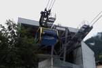 Eine Gondel der Penkenbahn, aufgenommen beim Verlassen der Talstation in Mayrhofen. 19.08.2024