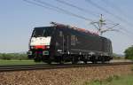 MRCE 189 210 unterwegs als Lokzug auf der Westbahn in der Nhe des Flughafen Hrsching aufgenommen am 02. Mai 2009.