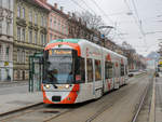 Graz. Am 24.01.2021 war Cityrunner 662 auf der Linie 5, auf dem Bild ist die Garnitur bei der Haltestelle Jakominigürtel/TIM zu sehen.