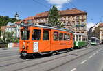 Heute war der erster Betriebstag der Sommerbim welche wieder jeden Freitag, Samstag und Sonntag in der Zeit von ca. 12:00 bis 18:00 Uhr auf der Strecke Jakominiplatz - Laudongasse verkehrt, und vom Grazer Tramway Museum veranstaltet wird.

Anbei ein Bild des bunten Wagenzuges, gebildet aus dem ehemaligen Arbeitswagen 251 (Baujahr 1962) und dem Beiwagen 401b (Baujahr 1949) von der Erzherzog-Joahnn-Brücke. 

https://www.tramway-museum-graz.at/_lccms_/_00873/Sommer-Bim.htm?VER=220619053619&LANG=ger&MID=384