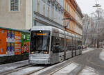 Graz     Graz Linien Variobahn 241 als Linie 7, Maiffredygasse, 02.12.2023 