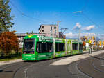 Graz. Variobahn 236 der Graz Linien steht hier am 29.10.2024 in der Wendeschleife Reininghaus.