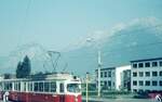 Straßenbahn Innsbruck___Ein langer Lohner, GT6 Nr.71 [Lohner/ELIN auf DUEWAG-Lizenz] Richtung Bergisel unterwegs.__10-08-1972