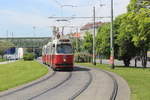 Wien Wiener Linien SL 18 (E2 4081) VI, Mariahilf, Linke Wienzeile am 11.