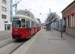 Wien Wiener Linien SL 26 (c4 1305 + E1) XXI, Donaustadt, Donaufelder Straße (Hst. Saikogasse) am 21. März 2016.