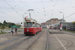 Wien Wiener Linien SL 67 (E2 4306) X, Favoriten, Altes Landgut am 27.