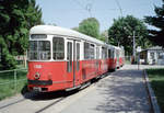 Wien Wiener Linien SL 1 (c4 1366 + E1 4826) II, Leopoldstadt, Prater Hauptallee am 3. Mai 2009. - Scan von einem Farbnegativ. Film: Kodak Gold 200. Kamera: Leica C2.