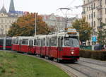 Wien Wiener Linien SL 18 (E2 4306 + c5 1506) VI, Mariahilf, Mariahilfer Gürtel am 20. Oktober 2017.