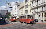 Wien Wiener Linien SL 33 (E1 4763 / E1 4802) XX, Brigittenau, Jägerstraße / Wallensteinstraße / Wallensteinplatz am 4. August 2010. - Scan eines Farbnegativs. Film: Kodak FB 200-7. Kamera: Leica C2.