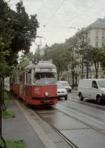 Wien Wiener Linien SL 2 (E1 4560) I, Innere Stadt, Kärntner Ring am 6. August 2010. - Scan eines Farbnegativs. Film: Kodak FB 200-7. Kamera: Leica C2.