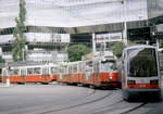 Wien Wiener Linien SL D (E2 4008 + c5 1408 / B 610) IX, Alsergrund, Julius-Tandler-Platz am 4. August 2010. - Scan eines Farbnegativs. Film: Kodak 200-8. Kamera: Kodak Retina Automatic II.