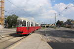 Wien Wiener Linien SL 25 (c4 1323 (Bombardier-Rotax 1974) + E1 4774 (SGP 1972)) XXII, Donaustadt, Erzherzog-Karl-Straße am 26.