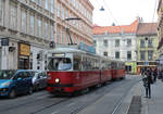 Wien Wiener Linien SL 49 (E1 4558 + c4 1351) VII, Neubau, Siebensterngasse am 17.