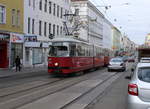 Wien Wiener Linien SL 49 (E1 4536 + c4 1337 (Bombardier-Rotax, vorm. Lohnerwerke, 1974 bzw. 1975)) XIV, Penzing / XV, Rudolfsheim-Fünfhaus, Rudolfsheim, Hütteldorfer Straße / Beckmanngasse am 12. Feber / Februar 2019.
