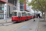 Wien Wiener Linien SL 25 (c5 1463 + E2 4063) XXI, Floridsdorf, Franz-Jonas-Platz am 18. Oktober 2019.