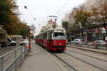 Wien Wiener Linien SL 49 (E1 4542 + c4 1360) XV, Rudolfsheim-Fünfhaus, Hütteldorfer Straße (Hst. Johnstraße) am 18. Oktober 2019.