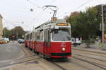 Wien Wiener Linien SL 60 (E2 4044 (SGP 1980) + c5 1444 (Bombardier-Rotax 1979)) XV, Rudolfsheim-Fünfhaus, Rudolfsheim, Mariahilfer Straße / Schwendergasse / Straßenbahnbetriebsbahnhof Rudolfsheim am 17. Oktober 2019.