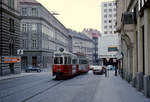 Wien Wiener Stadtwerke-Verkehrsbetriebe (WVB) SL 31/5 (F 745 (SGP 1964)) VIII, Josefstadt, Skodagasse im Juli 1977.