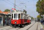 Anllich der Erffnung der Verlngerung der Linie 26 von Kagran bis zur Hausfeldstrae verkehrten auch einige Oldtimer wie hier diese M+m3-Garnitur.(Ziegelhofstrae,05.10.2013)